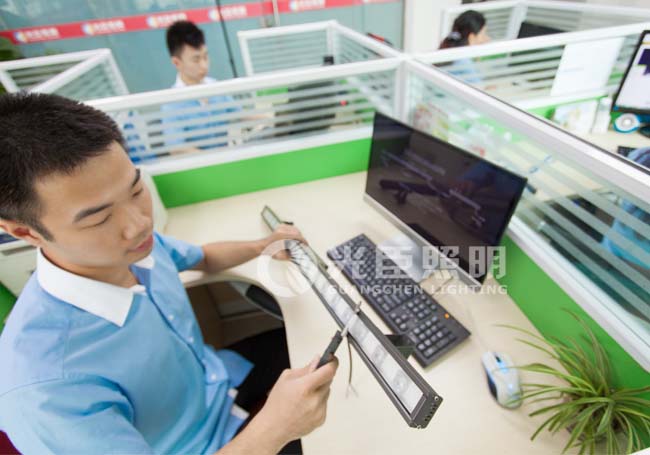 光臣照明嚴謹?shù)牡墓ぷ鲬B(tài)度