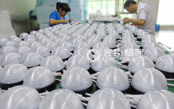 100MM點光源生產(chǎn)圖