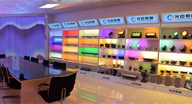 昨天廣州光亞展上沒(méi)找到合適的洗墻燈廠家?轉(zhuǎn)戰(zhàn)光臣吧!