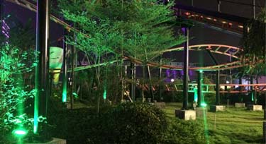 空中游樂(lè)場(chǎng)亮化 LED泛光燈一燈多用，效果恰到好處!