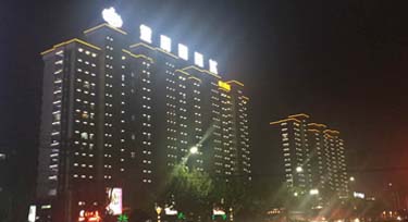 投入使用多月 LED線條燈環(huán)保、穩(wěn)定又耐用！