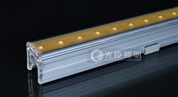 政府大樓做LED線條燈動(dòng)態(tài)屏，亮化工程不能盲目做