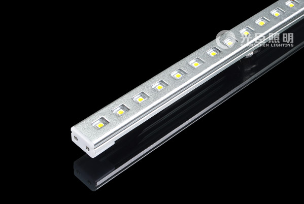 客戶買了一條其他家的灌膠防水LED線條燈，為什么還是進(jìn)水?