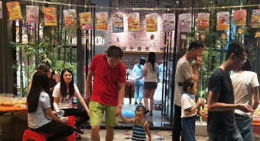 異鄉(xiāng)團(tuán)圓，光臣智科設(shè)中秋“家宴”遙寄思鄉(xiāng)情!